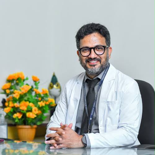 Dr. Rohan Shetty, surgical oncologist and robotic surgeon
